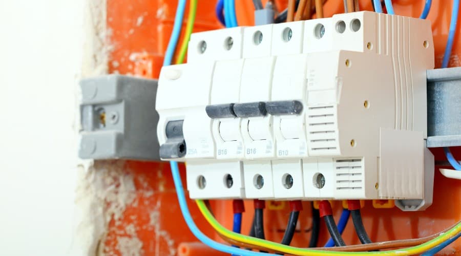 Tại sao bạn cần ứng dụng thiết bị Contactor trong Smarthome?
