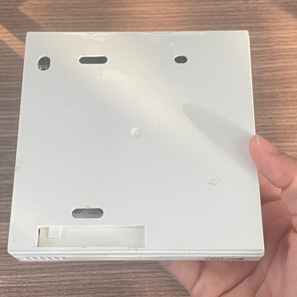 Bảng điều khiển điều hoà Daikin có dây - BRC1E63 slide 4