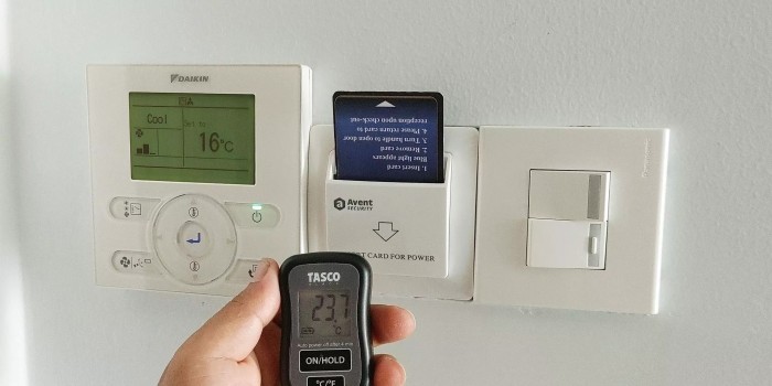 Bảng điều khiển điều hoà Daikin có dây - BRC1E63 1