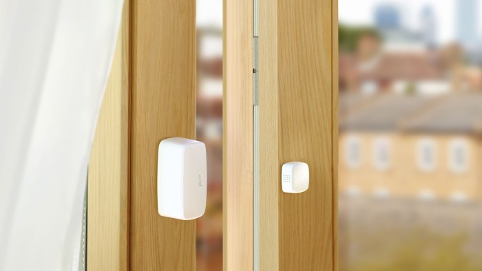 Cảm biến cửa chính và cửa sổ Eve Door & Window 1